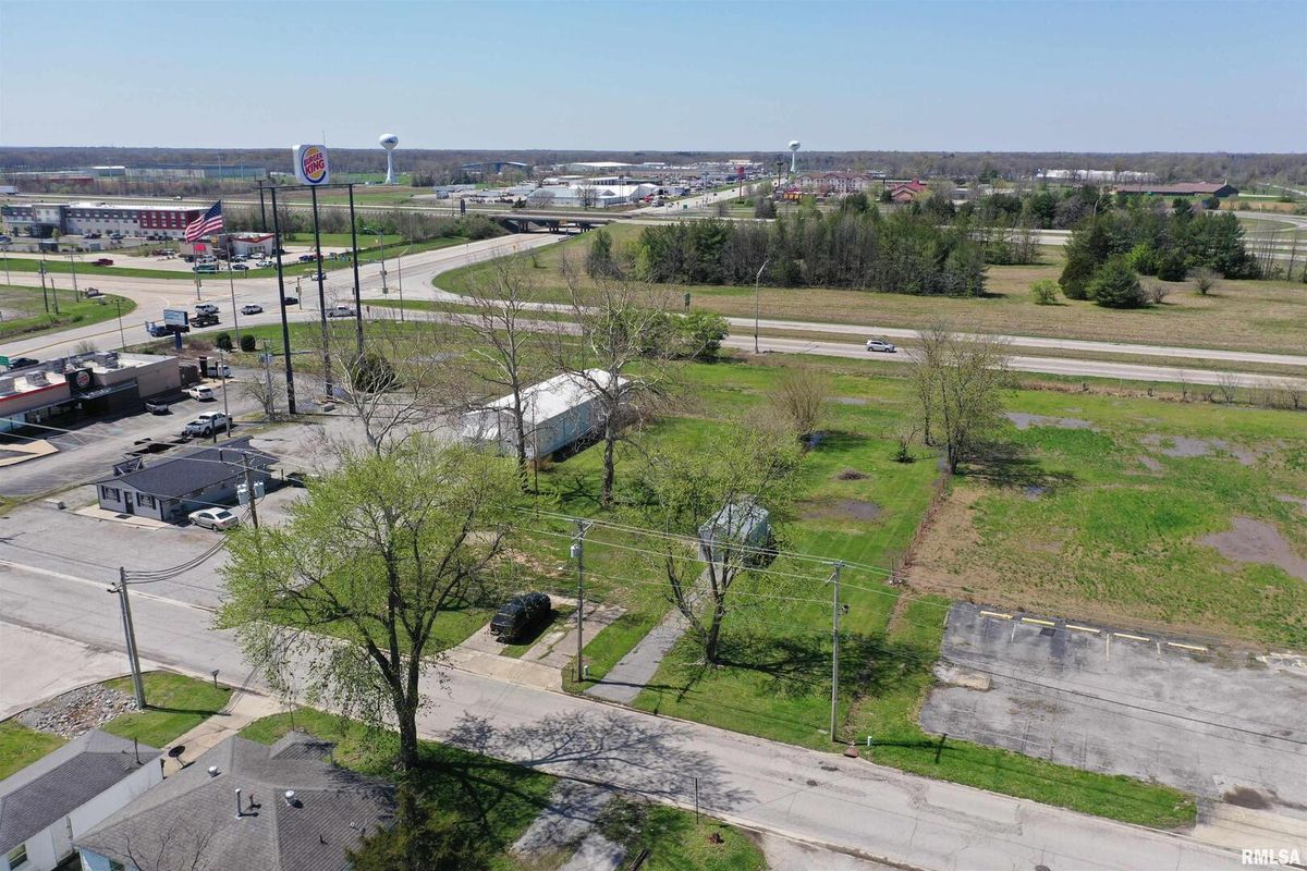 109 MISSOURI Avenue, Salem, IL 62881