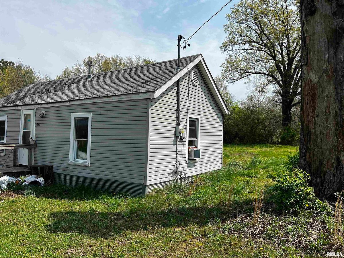 6846 E 1ST Street, Logan, IL 62856