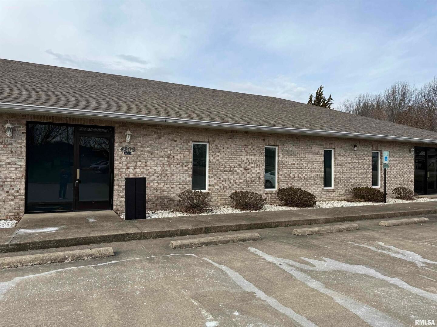 4200 WILLIAMSON Place #1A — Mt Vernon, IL 62864