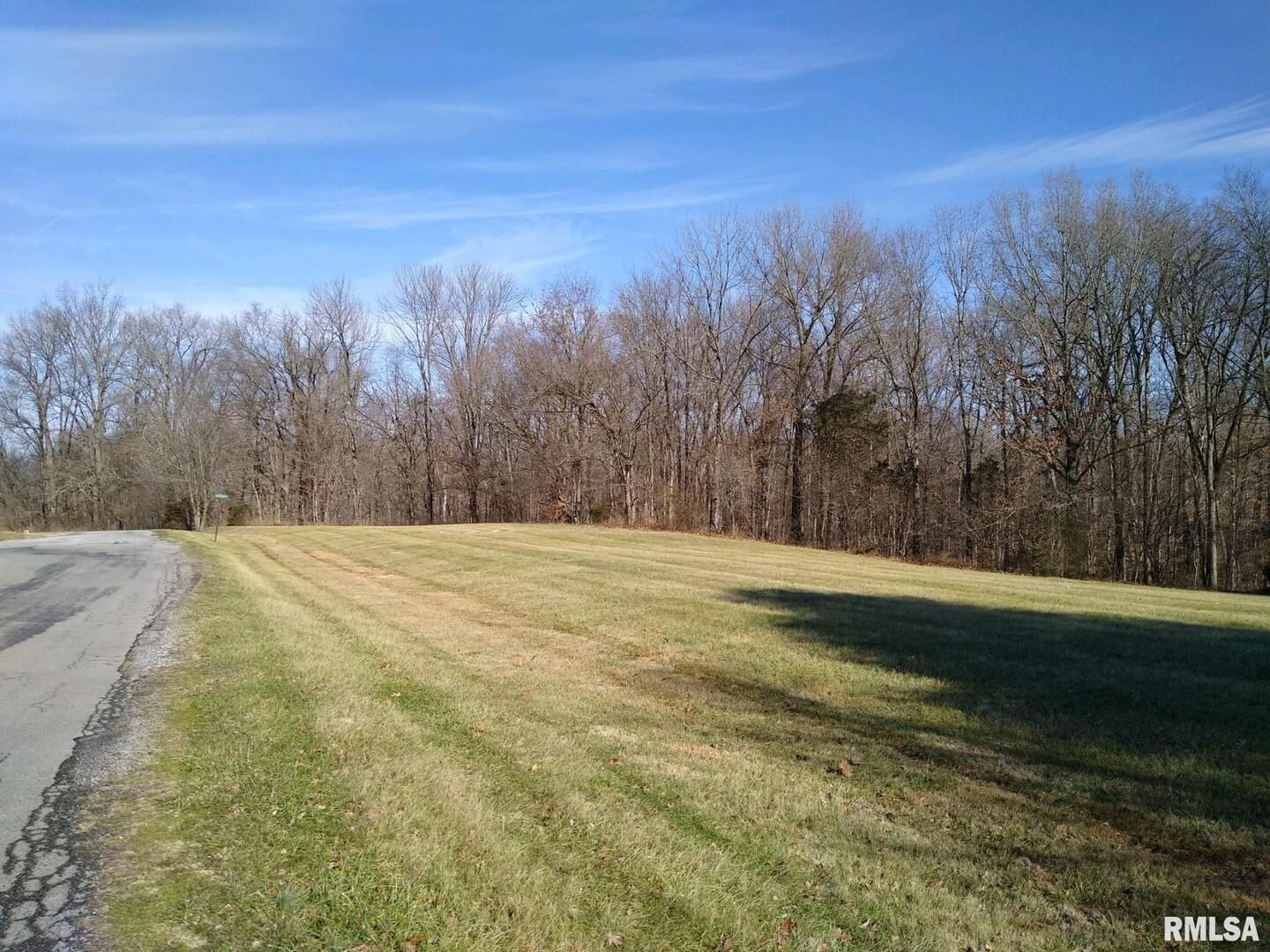 400 WALKER Drive — Vienna, IL 62995