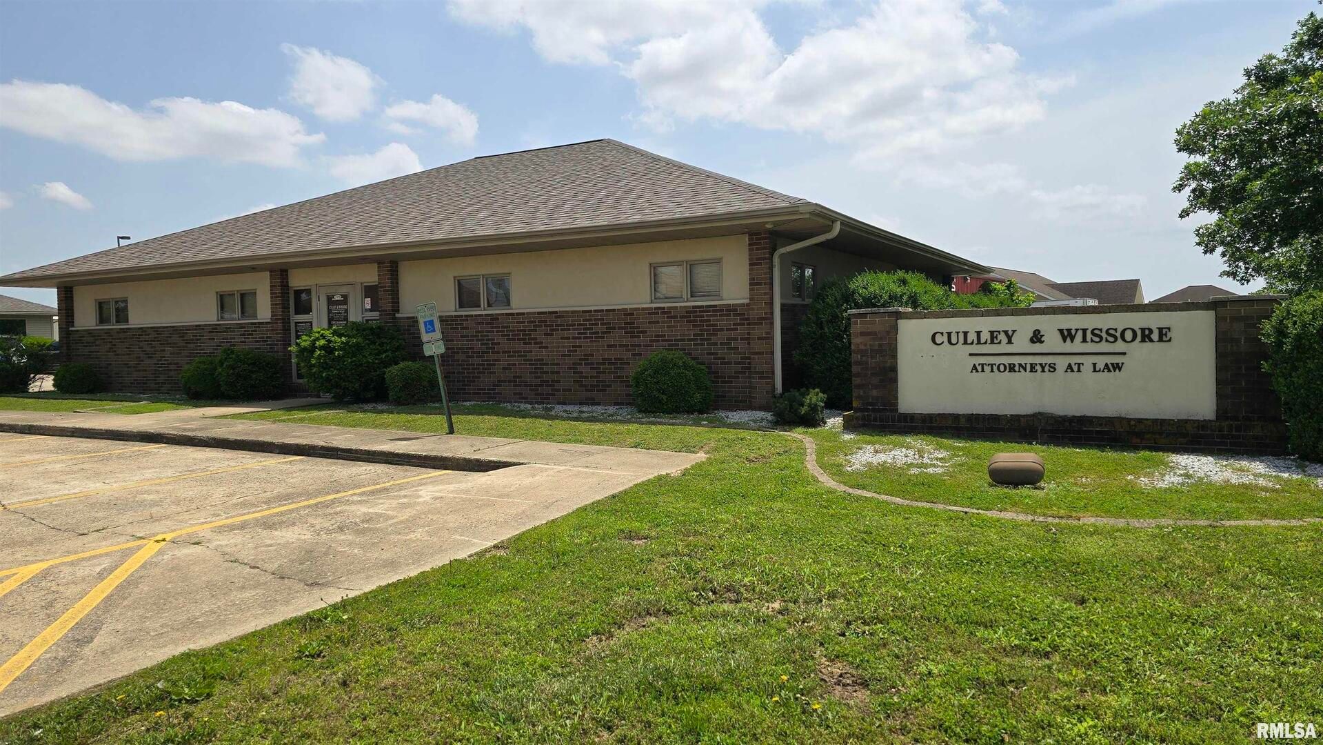 300 W Small Street Suite 3 — Harrisburg, IL 62946