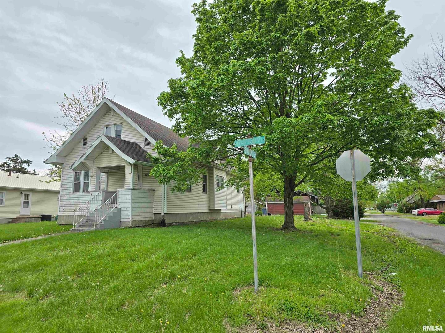 1201 E Noleman Street — Centralia, IL 62801