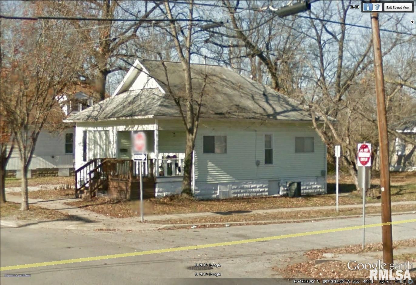 800 W WALNUT Street — Carbondale, IL 62901