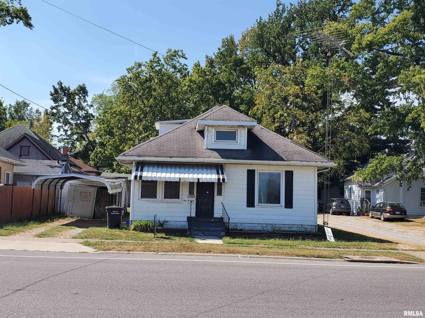 408 N UNIVERSITY Avenue — Carbondale, IL 62901