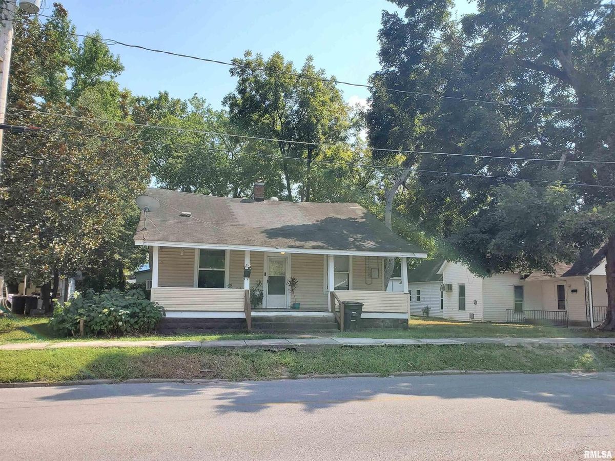 307 SYCAMORE Street, Carbondale, IL 62901