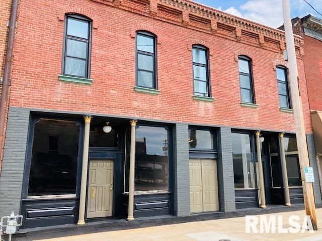 6 Division Street, Duquoin, IL 62832