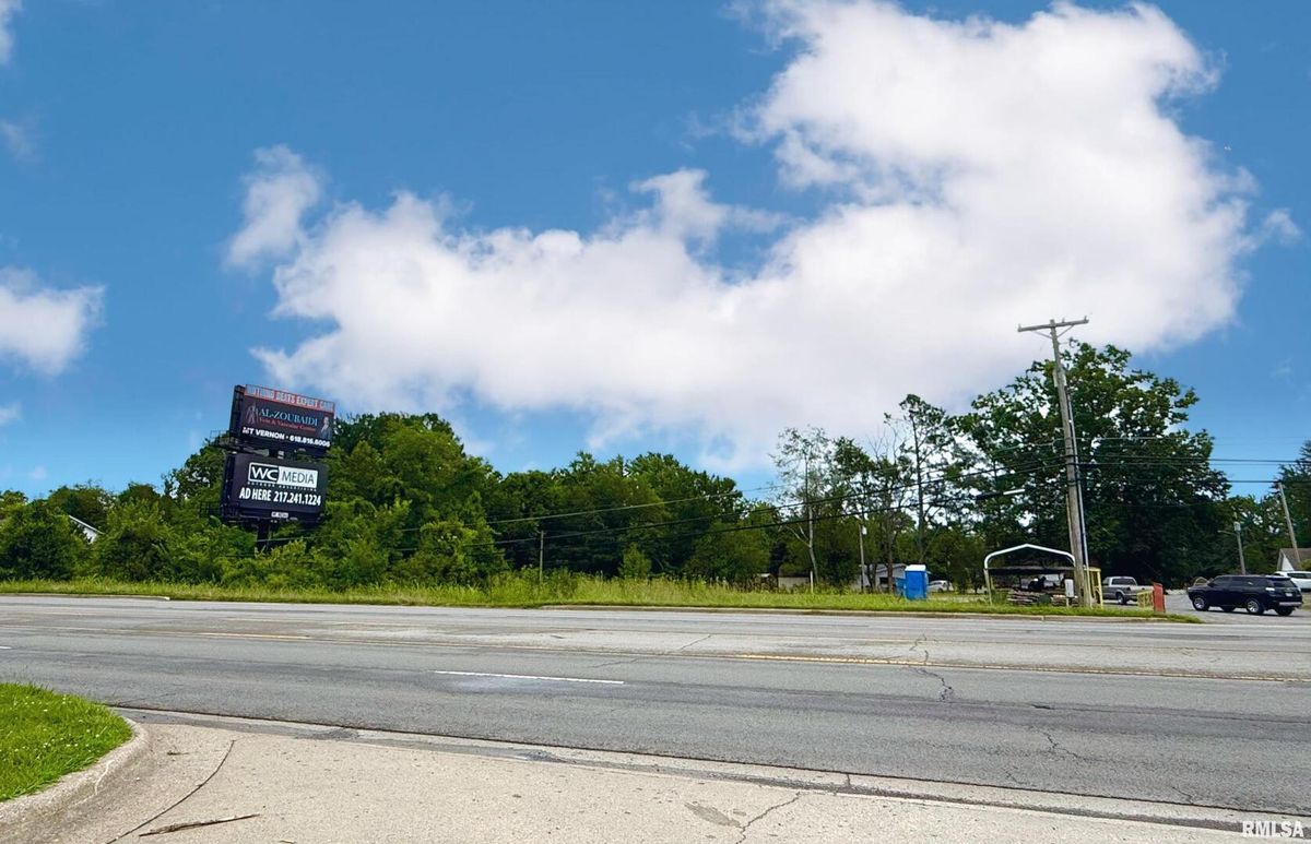 000 PERSHING Street, Energy, IL 62933