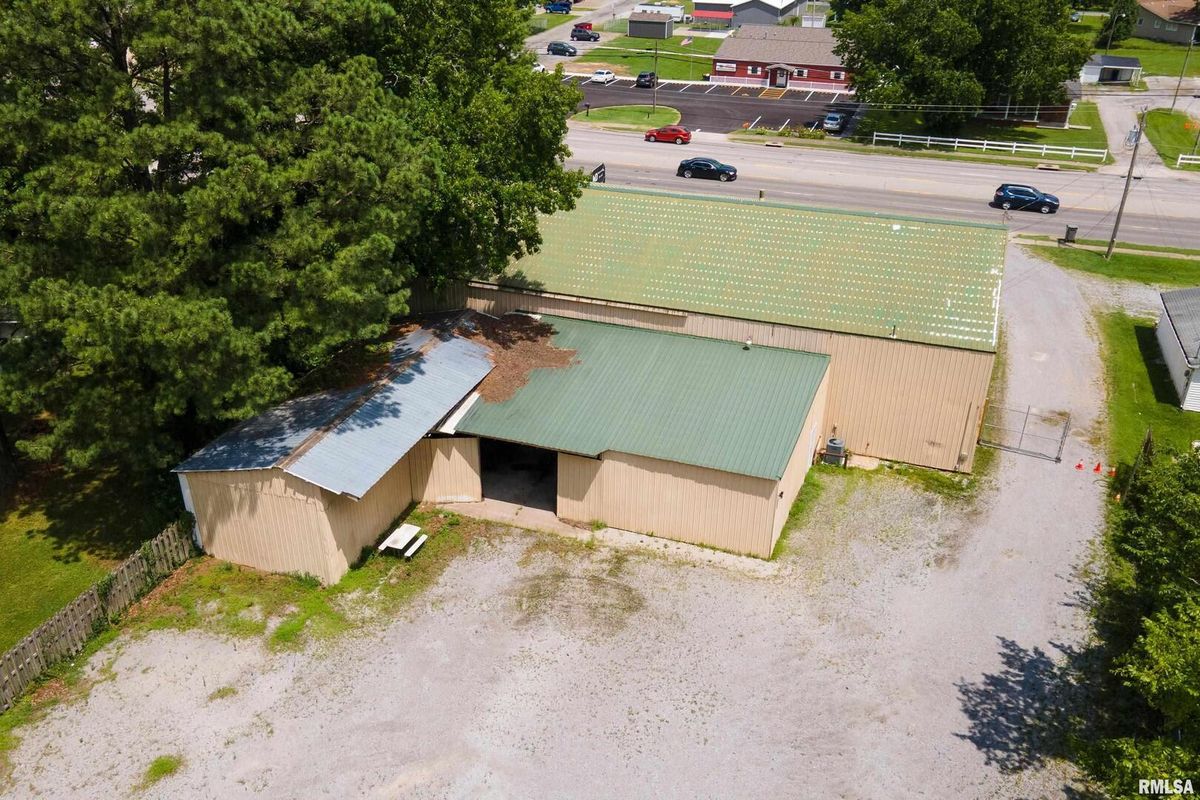 405 S PERSHING Street, Energy, IL 62933