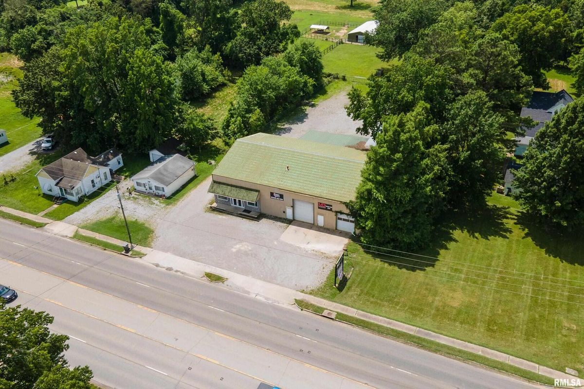 405 S PERSHING Street, Energy, IL 62933