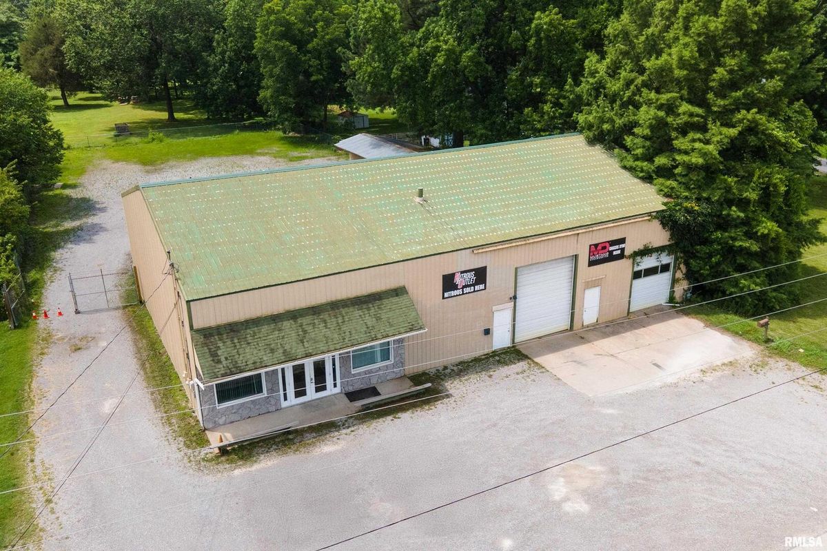 405 S PERSHING Street, Energy, IL 62933