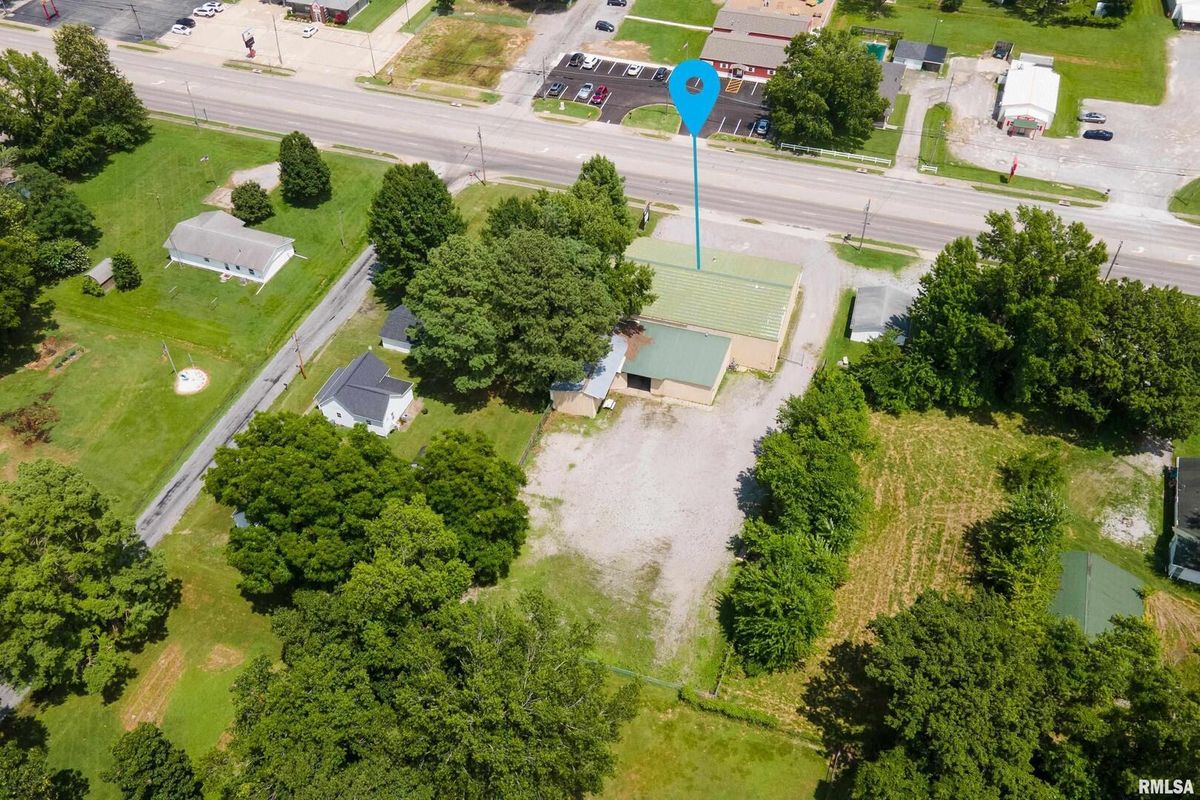405 S PERSHING Street, Energy, IL 62933