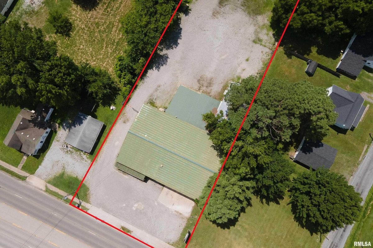 405 S PERSHING Street, Energy, IL 62933
