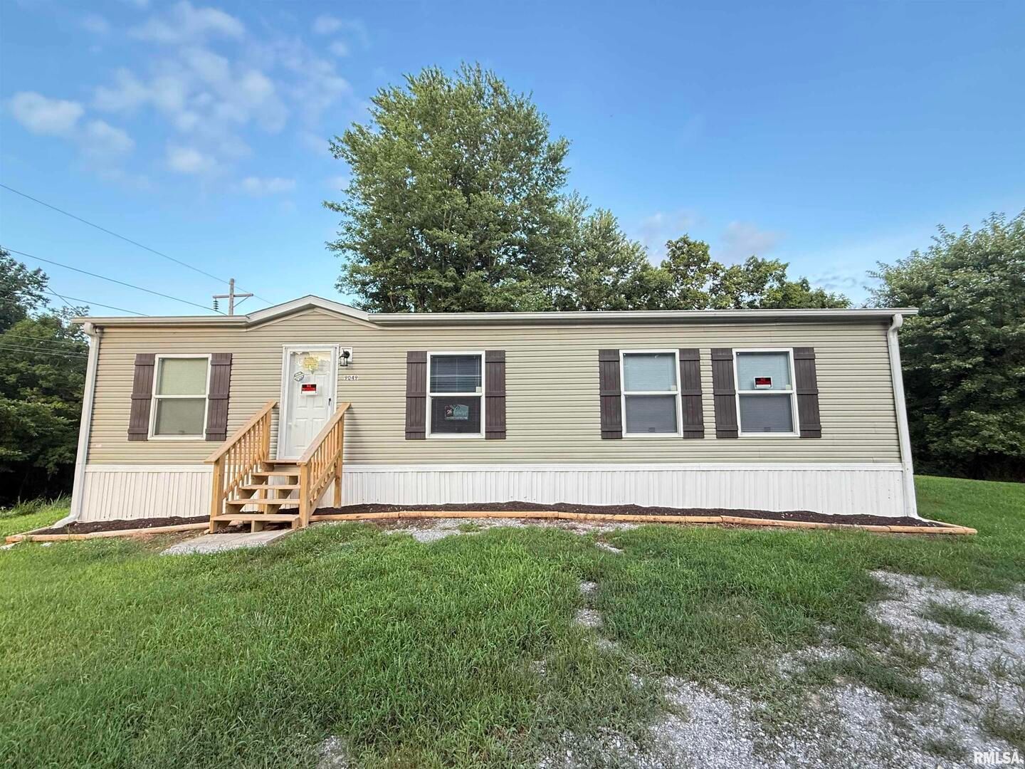 9049 Grassy Road — Marion, IL 62959