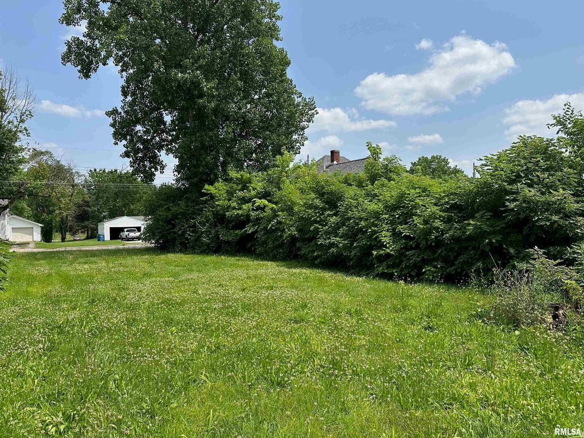 703 N VICTOR Street, Christopher, IL 62822