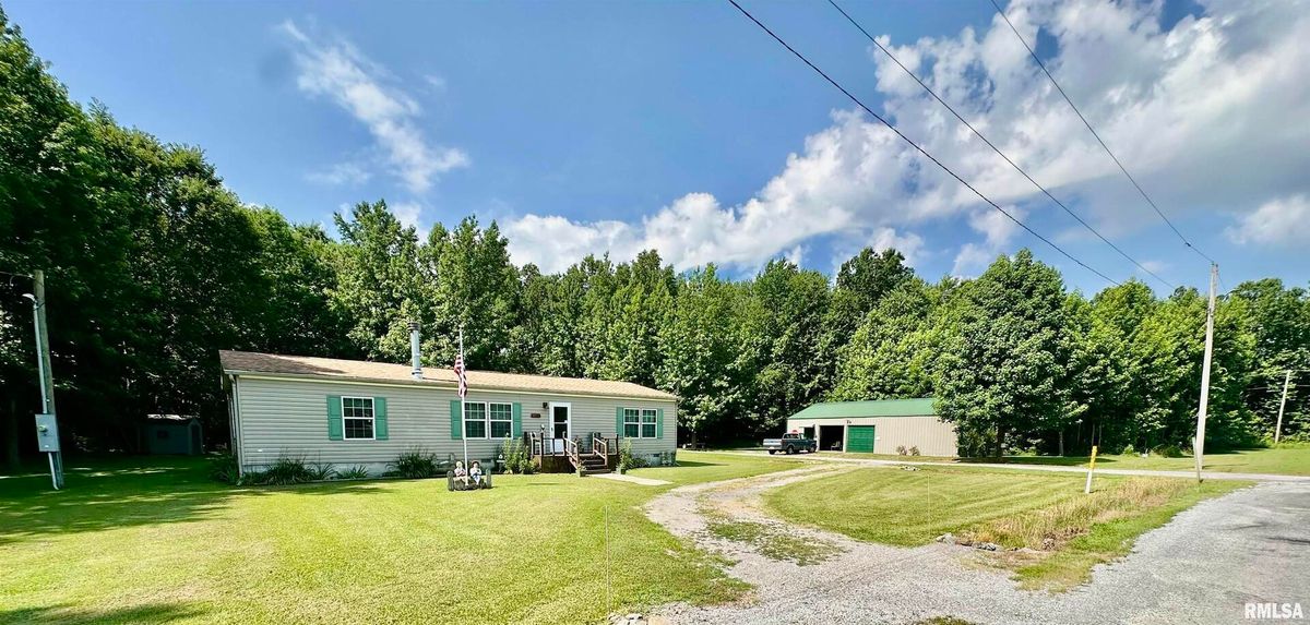 1409 5TH Street, West Frankfort, IL 62896