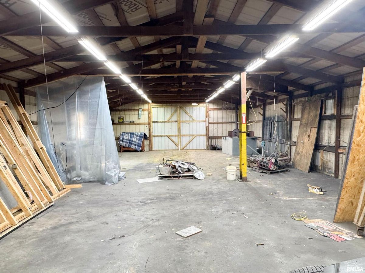 211 SPRING Street, Dongola, IL 62926