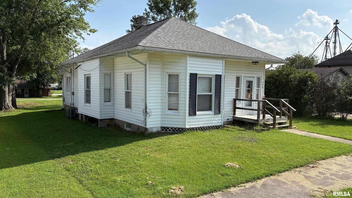 306 PLUM Street, Percy, IL 62272