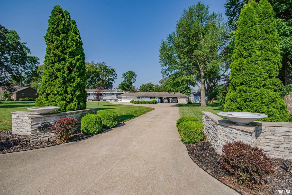 1114 Perrine Street, Centralia, IL 62801