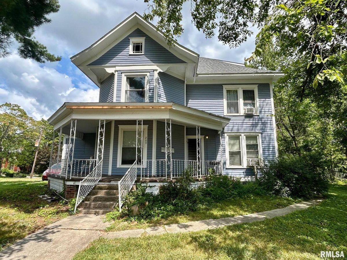 209 SPRINGER Street, Carbondale, IL 62901