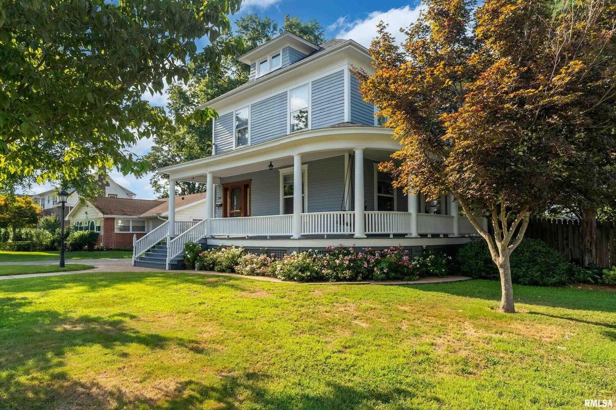 540 MAIN Street, Duquoin, IL 62832