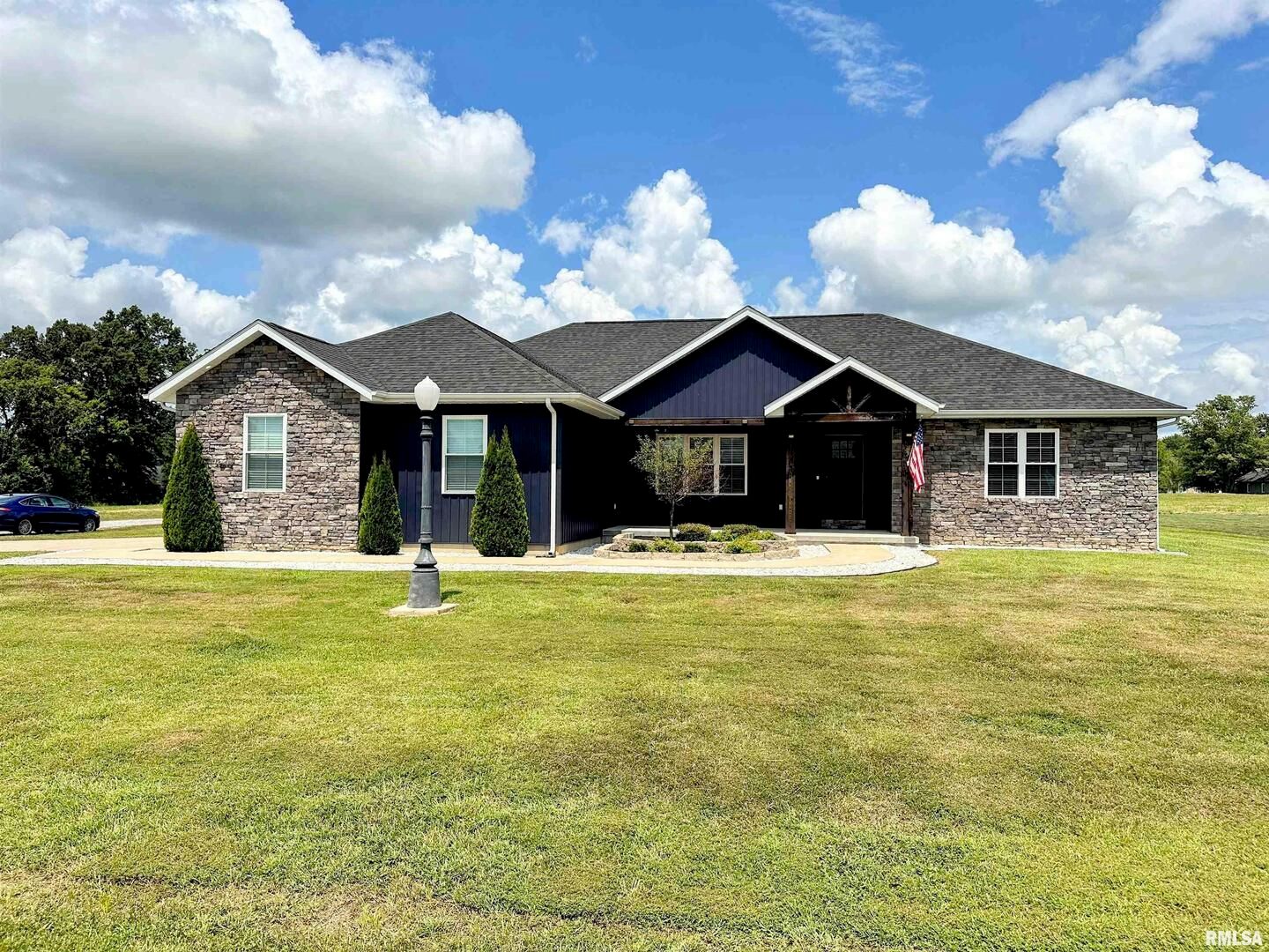 1106 FALCON Court — Carterville, IL 62918