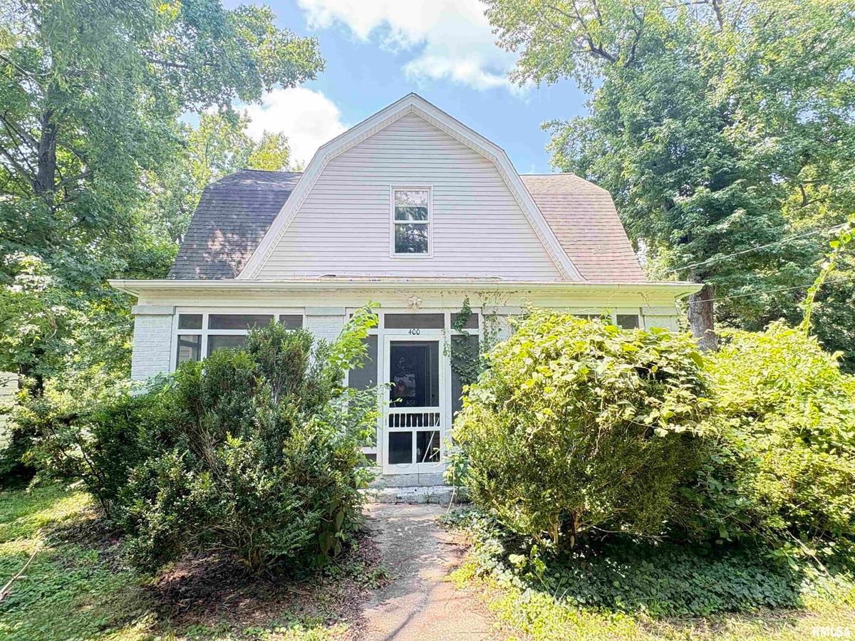 400 OAKLAND Avenue, Carbondale, IL 62901