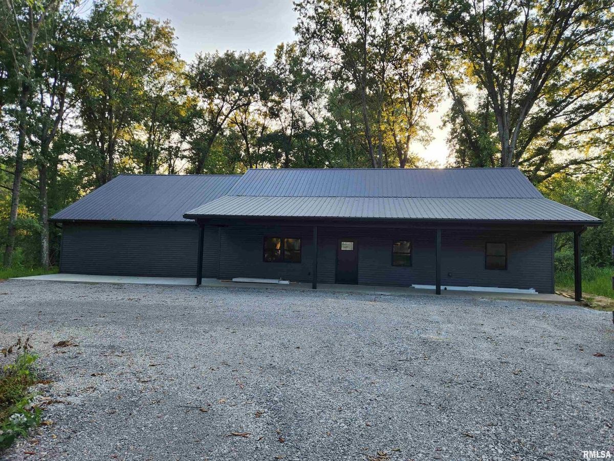 14063 LINK Lane, Mt Vernon, IL 62864