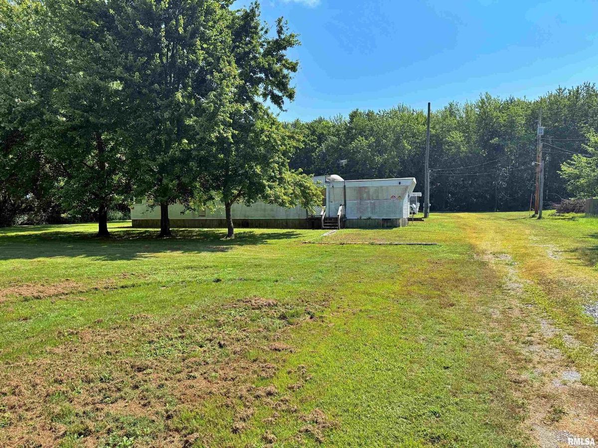 798 AIRPORT Road, Metropolis, IL 62960