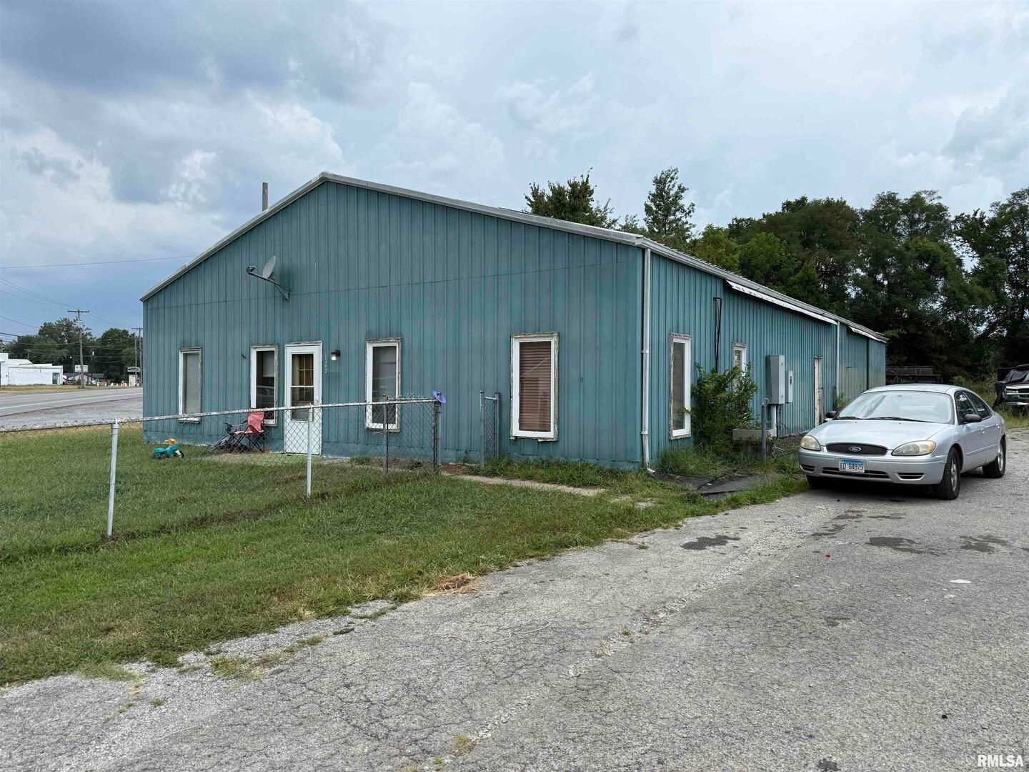 1302 E MAIN Street #1304 — Marion, IL 62959