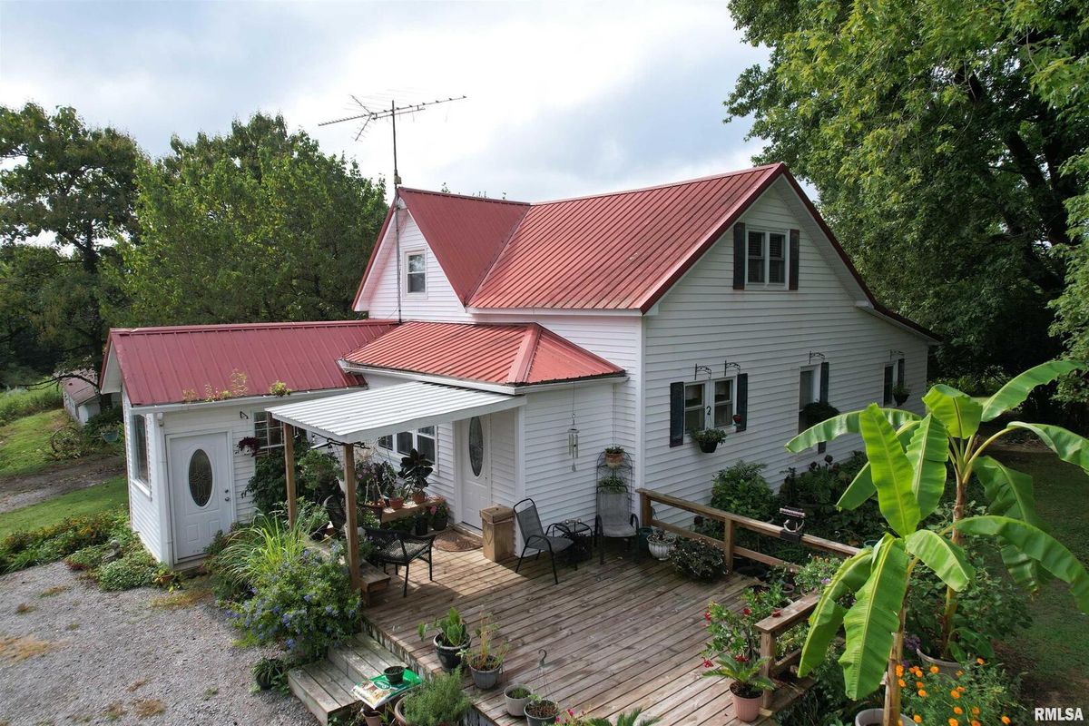 200 CRESTVIEW Drive, Dongola, IL 62926