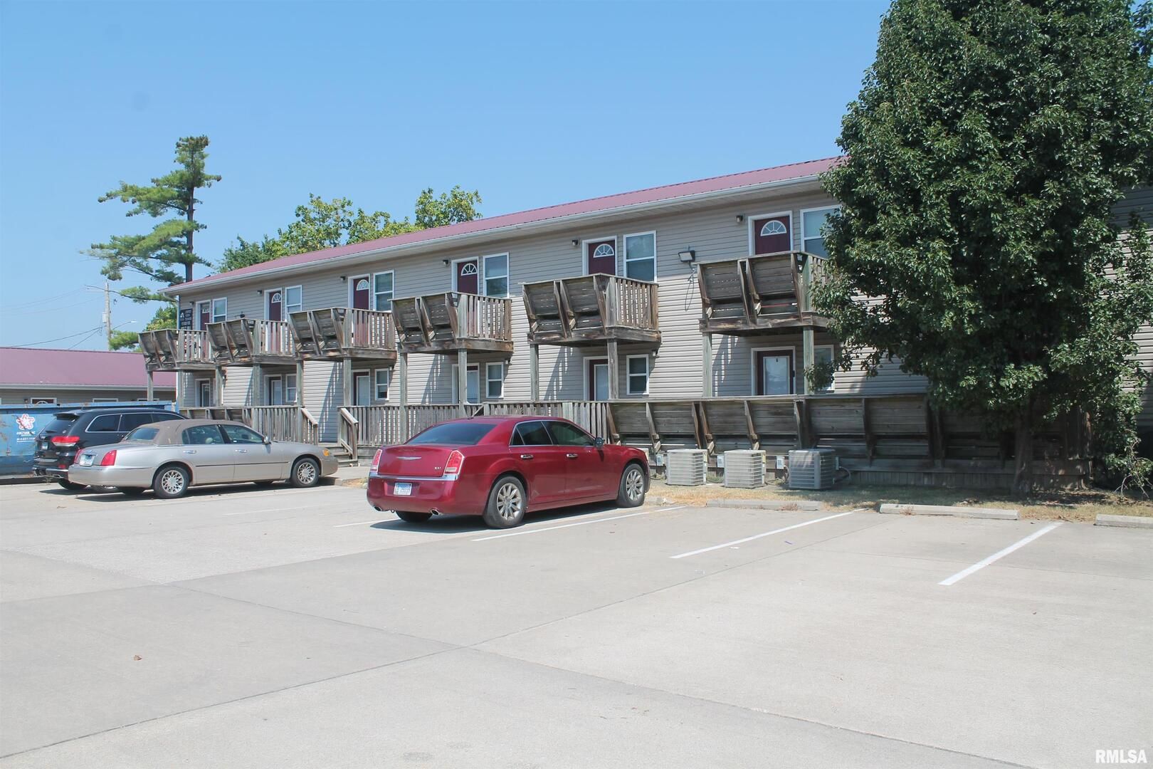 405-419 E MILL Street #14 — Carbondale, IL 62901