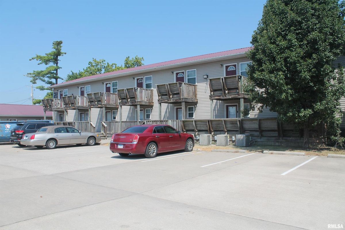 405-419 MILL Street, Carbondale, IL 62901