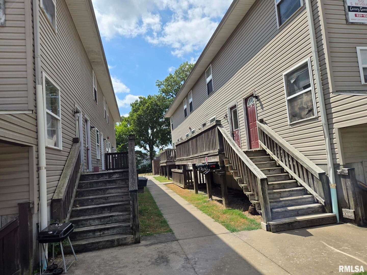 512 S Beveridge Street #16 — Carbondale, IL 62901