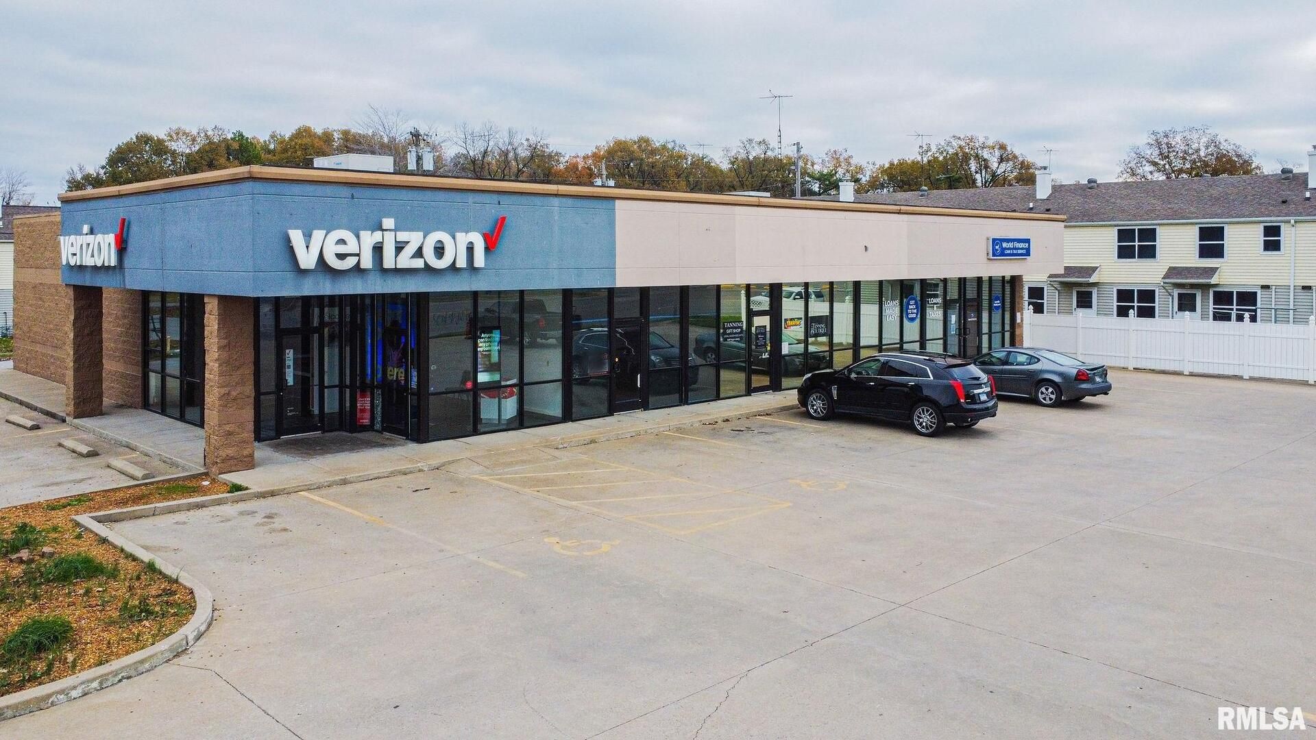 1201 E 5TH Street Suite B — Metropolis, IL 62960