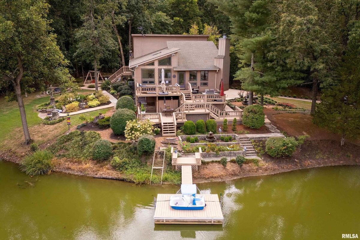 173 Lake Indian Hills Circle, Carbondale, IL 62902