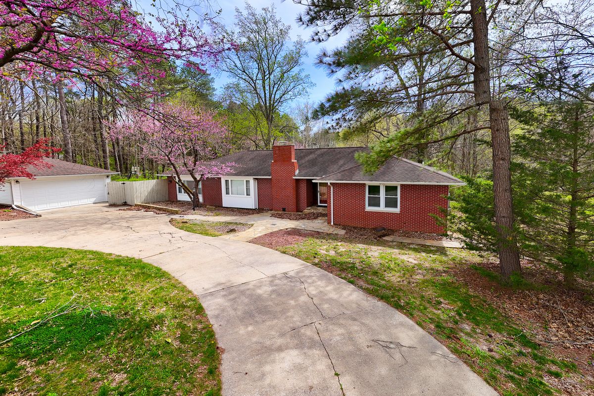 8994 Old Highway 13 Highway, Murphysboro, IL 62966