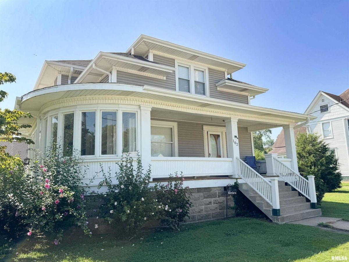 102 FRONT Street, Dongola, IL 62926