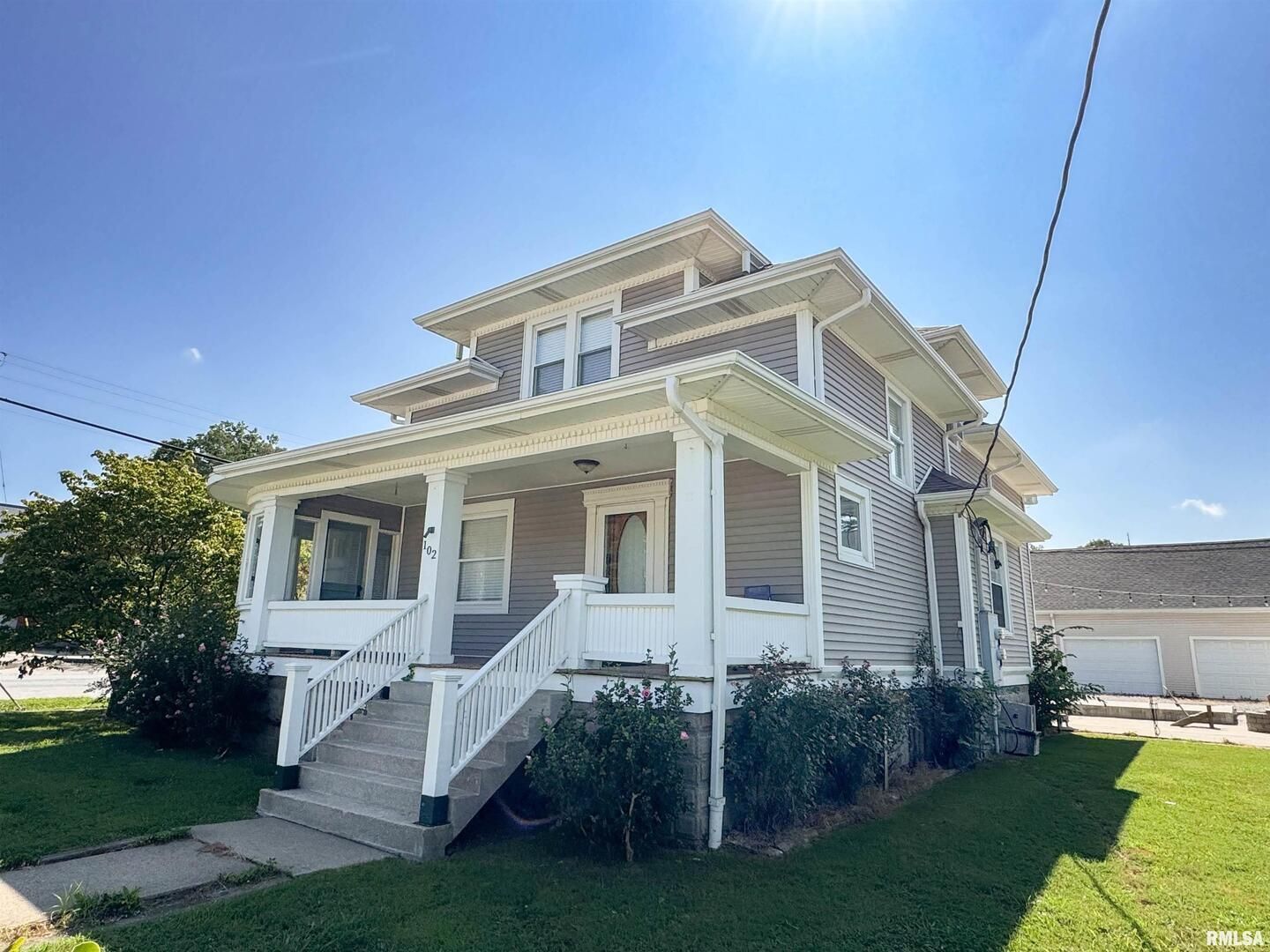 102 SE FRONT Street — Dongola, IL 62926