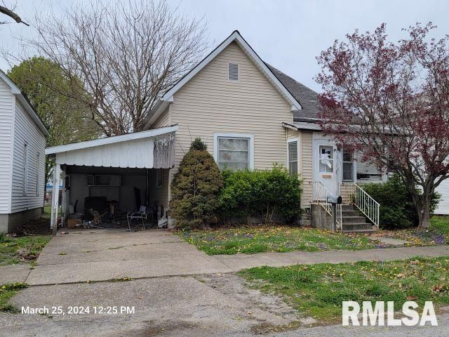 617 14TH Street, Herrin, IL 62948