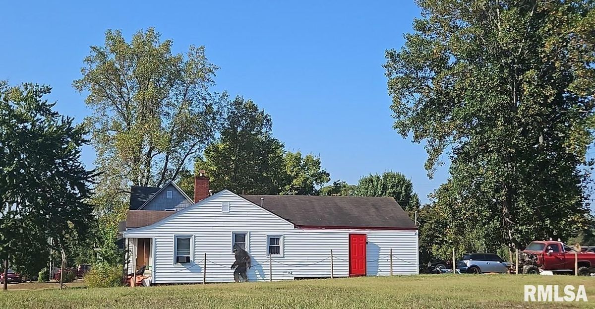 557 3RD Street, Rosiclare, IL 62982