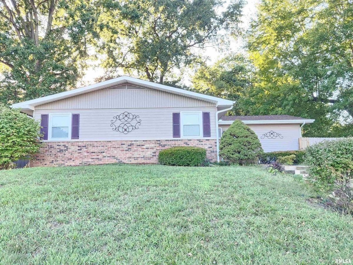 112 Parrish Lane, Carbondale, IL 62901