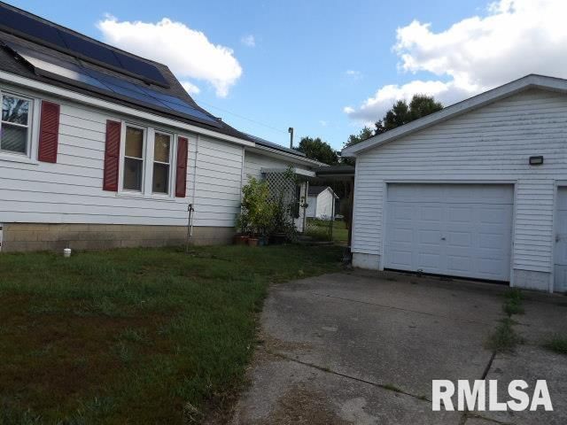 205 W WASHINGTON Street, Carrier Mills, IL 62917