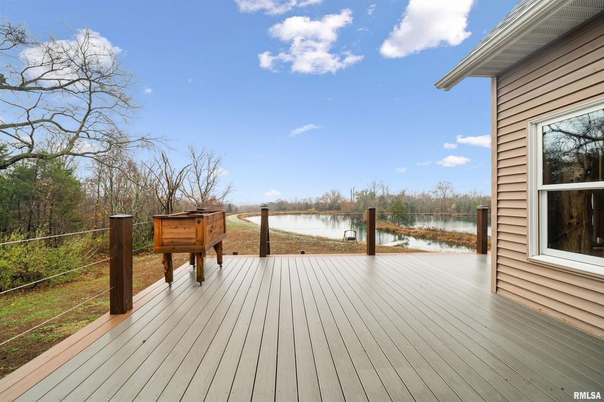 1115 HILLTOP Lane, Simpson, IL 62985