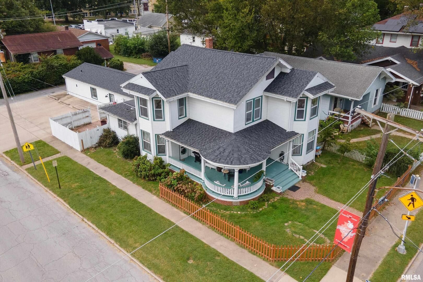 2101 WALNUT Street — Murphysboro, IL 62966