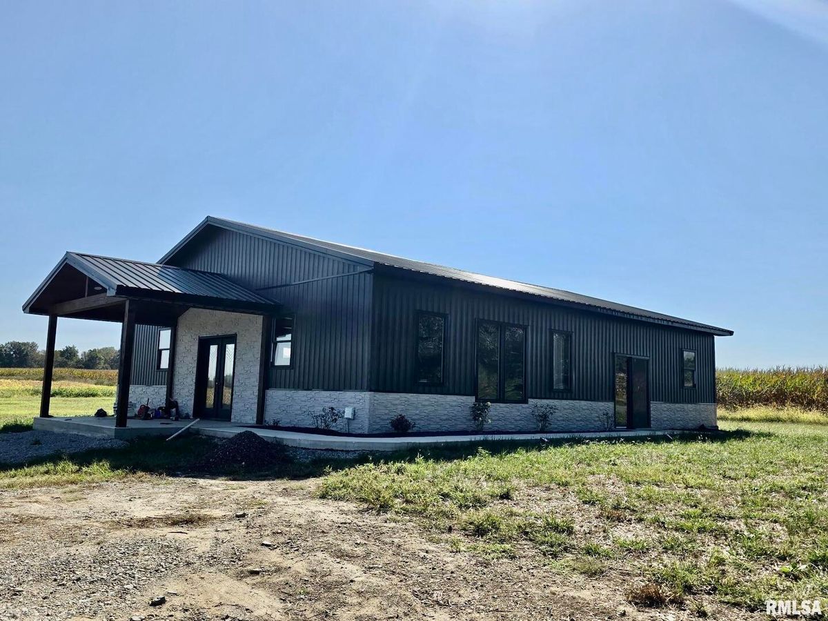 1934 County Road 315 E Road, Xenia, IL 62899