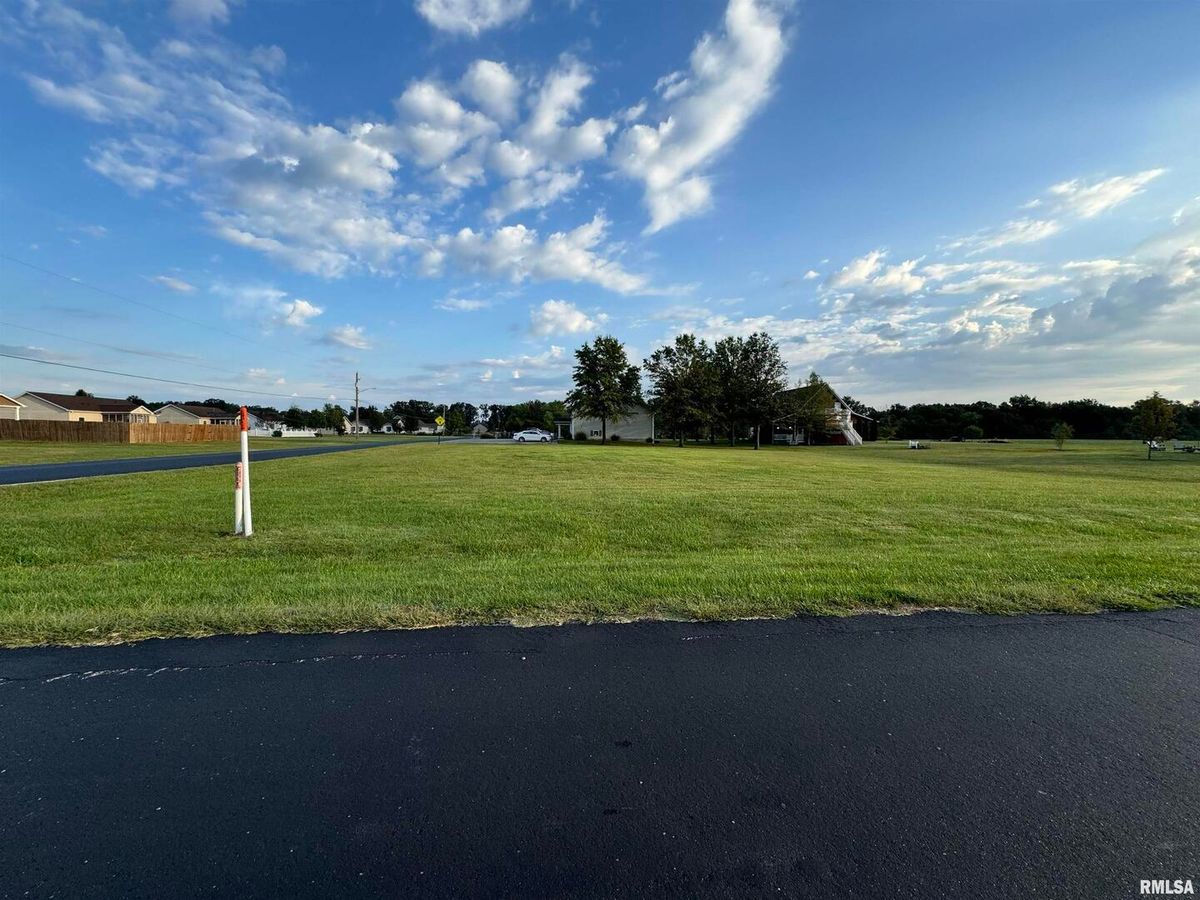 000 INDIAN Trail, Pinckneyville, IL 62274