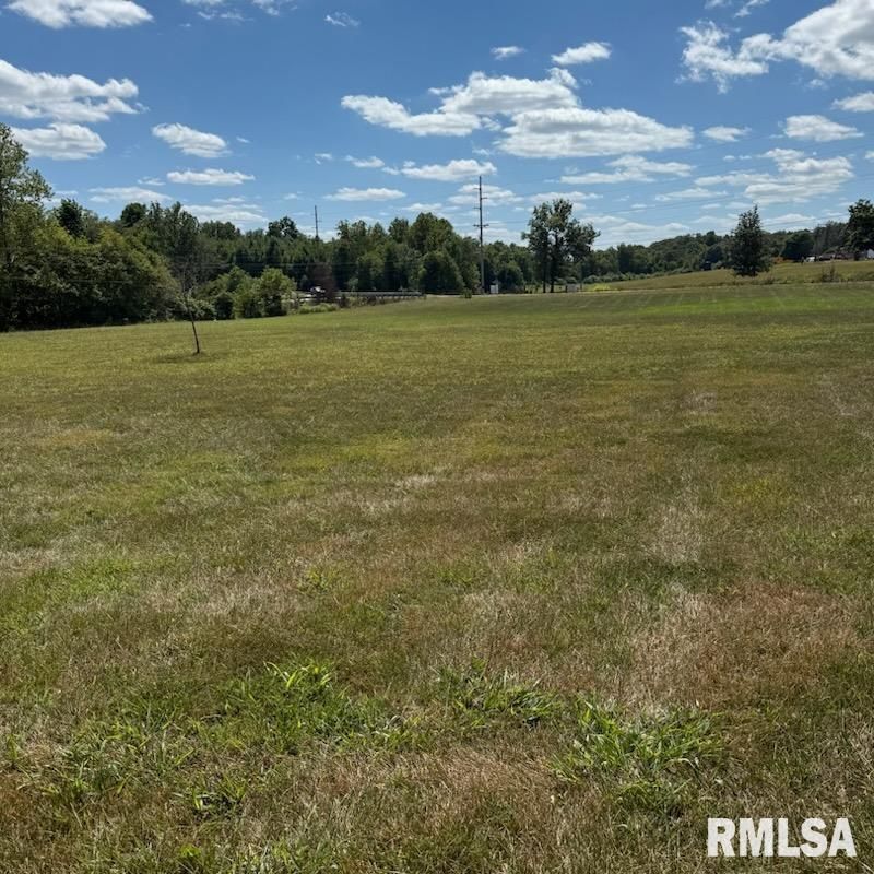 14017 E EASTLAND Road — Mt Vernon, IL 62864