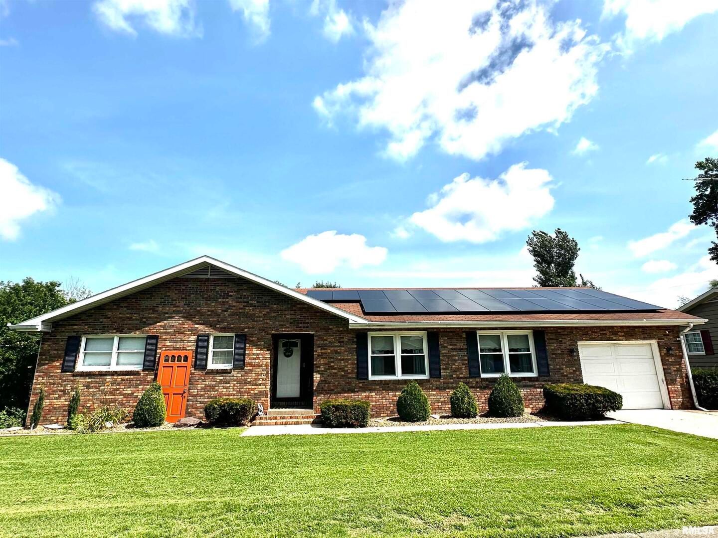 1340 E 6TH Street — Centralia, IL 62801