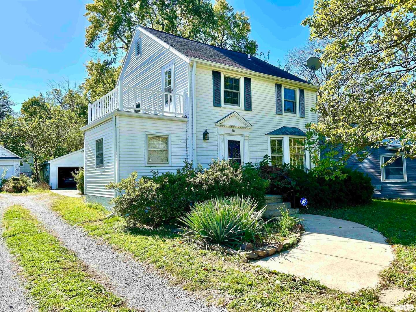 711 W ELM Street — Carbondale, IL 62901