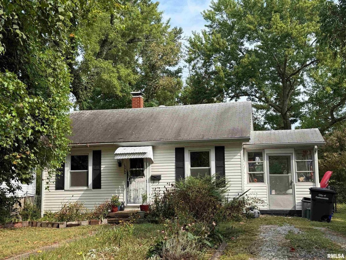 1010 Walkup Avenue, Carbondale, IL 62901